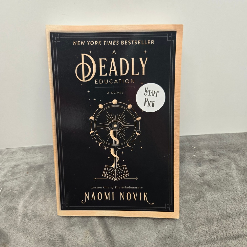 A Deadly Education Naomi Novik Scholomance Lesson One Paperback 2021 Del Rey